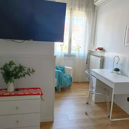 Piazza Hortis Studio Daire *